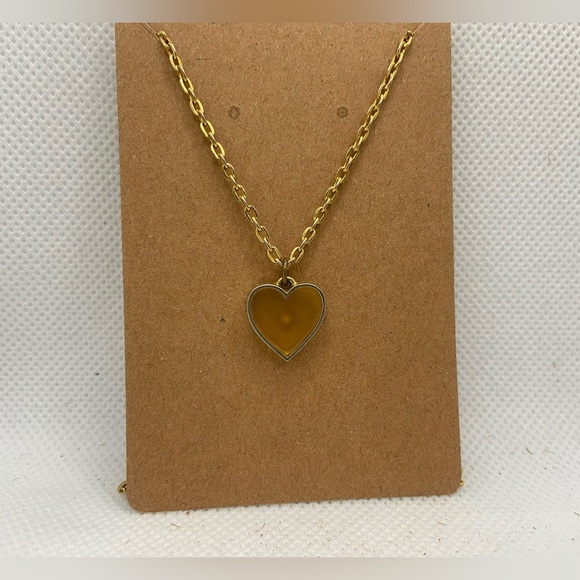 Chic Gold Heart Necklace - Picture 1 of 4
